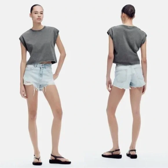 Zara Short-Sleeved T-Shirt in Pearl Grey size Medium - Picture 11 of 11